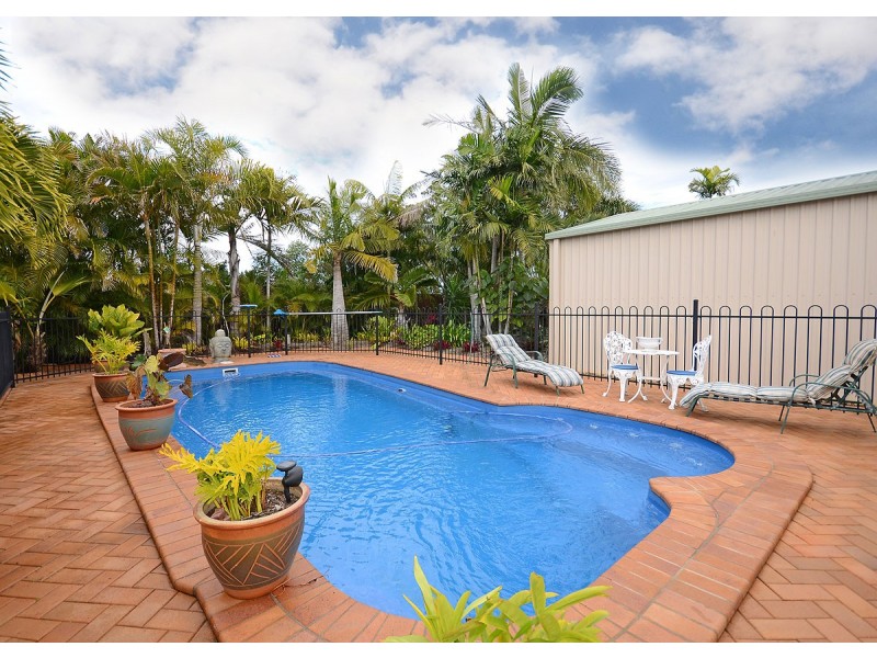 1 Whimbrel Grove, Eli Waters QLD 4655