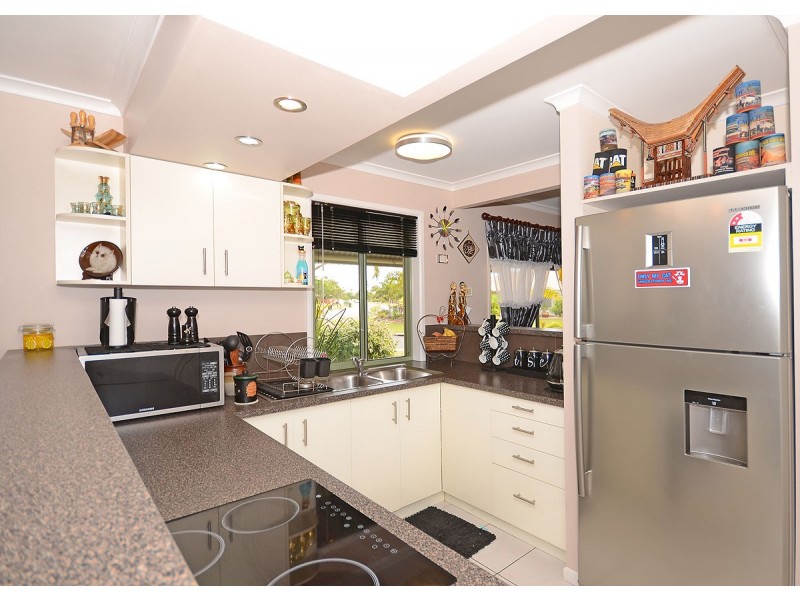 1 Whimbrel Grove, Eli Waters QLD 4655