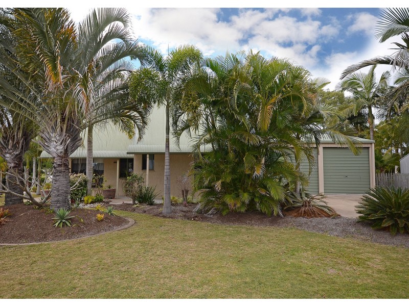 1 Whimbrel Grove, Eli Waters QLD 4655
