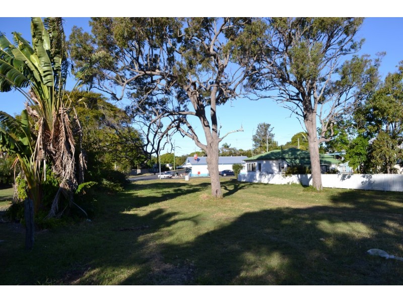 11 Beach Road, Pialba QLD 4655