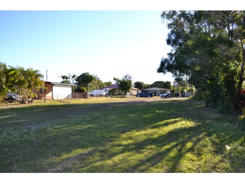 11 Beach Road, Pialba QLD 4655