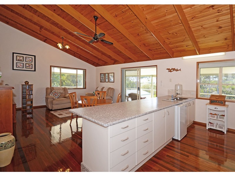 9 -11 Casey Court, Dundowran Beach QLD 4655