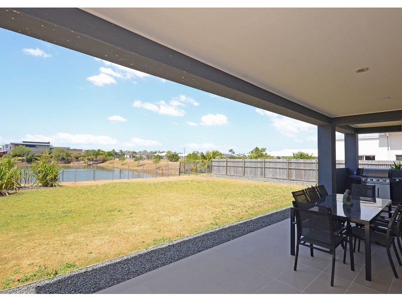 3 Mermaid Court, Eli Waters QLD 4655