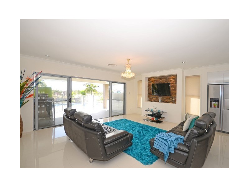 32 Parklands Boulevard, Wondunna QLD 4655