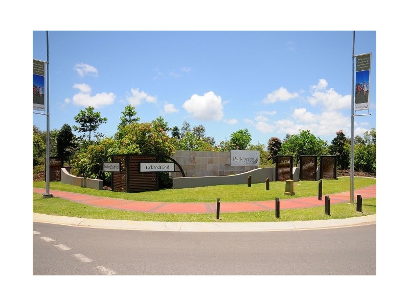 32 Parklands Boulevard, Wondunna QLD 4655