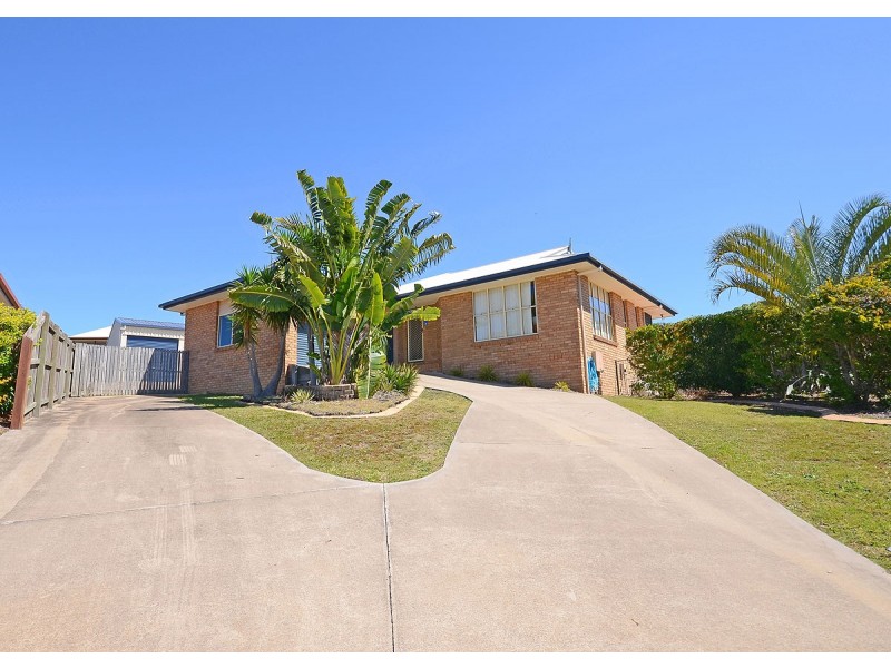 16 Queensbury Grove, Urraween QLD 4655