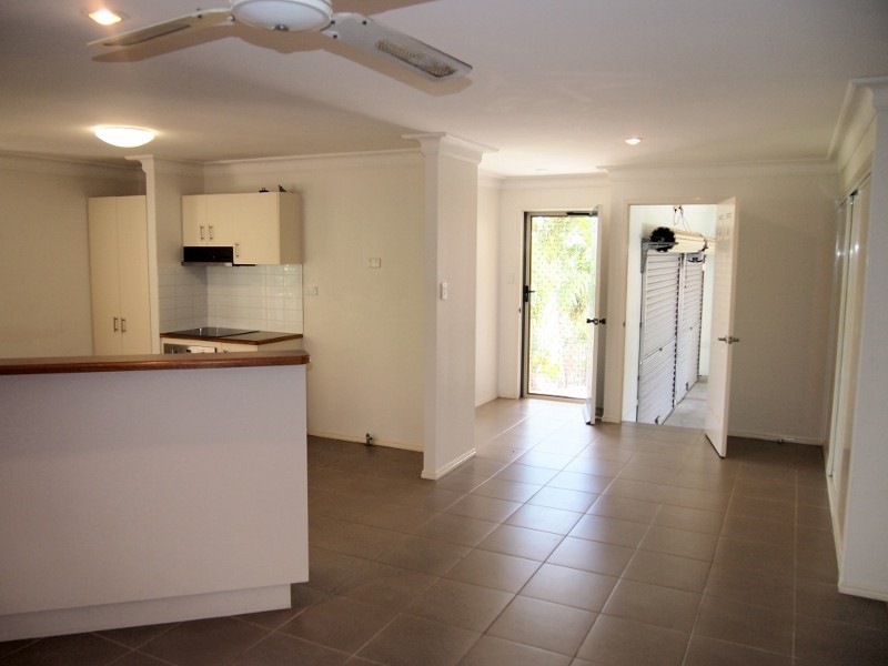 16 Queensbury Grove, Urraween QLD 4655