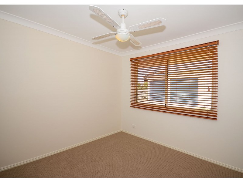 16 Queensbury Grove, Urraween QLD 4655