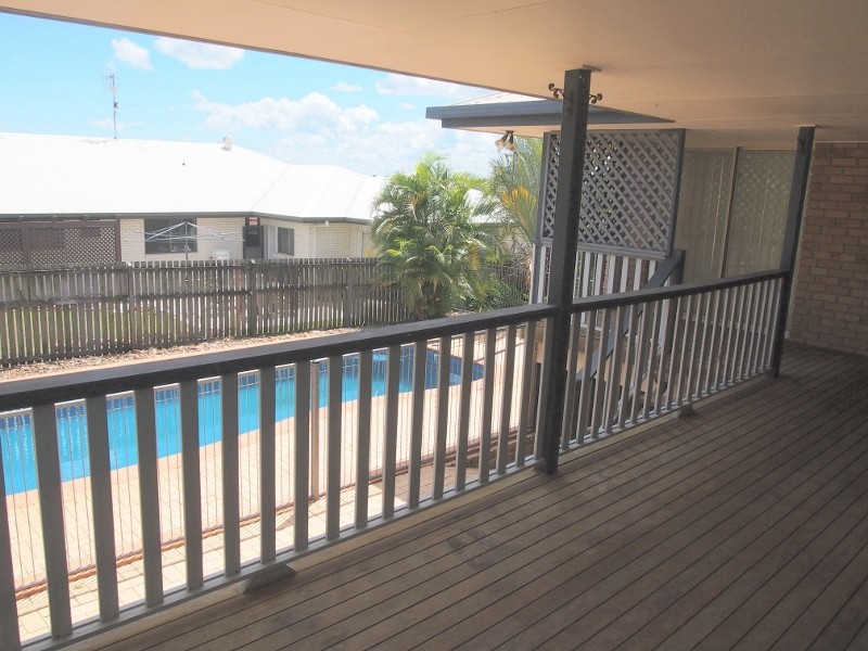 16 Queensbury Grove, Urraween QLD 4655