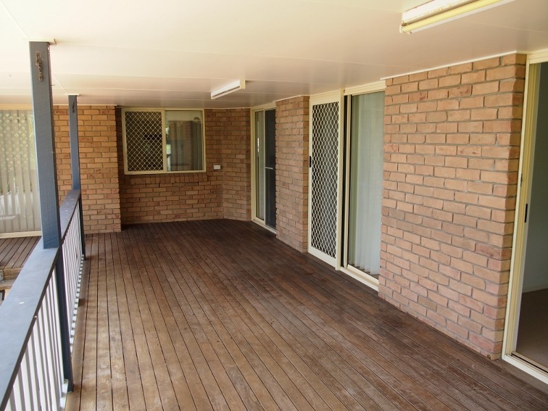 16 Queensbury Grove, Urraween QLD 4655