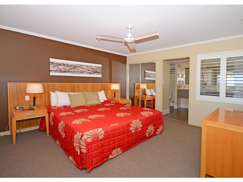 307/569 Charlton Esplanade, Urangan QLD 4655