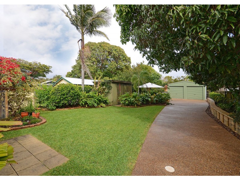 9 Pine Street, Torquay QLD 4655