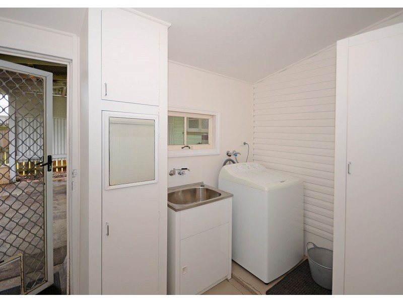 9 Pine Street, Torquay QLD 4655