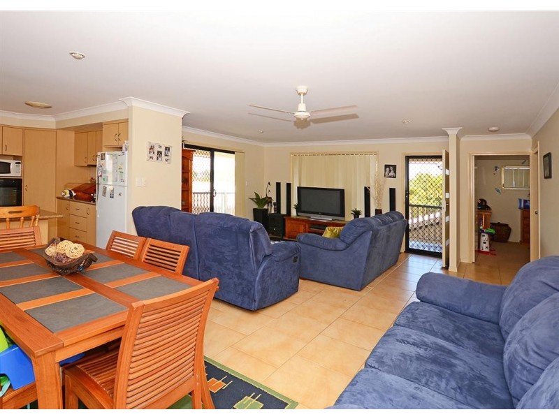 16 Merrilyn Court, Urangan QLD 4655
