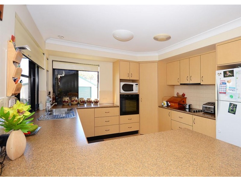 16 Merrilyn Court, Urangan QLD 4655