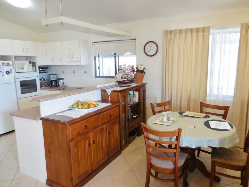 254/7 Bay Drive ‘Golden Shores’, Urraween QLD 4655