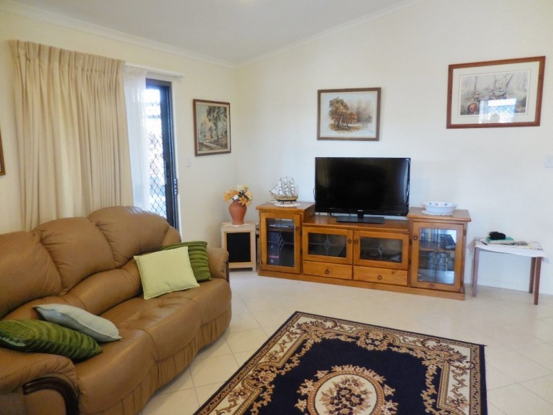 254/7 Bay Drive ‘Golden Shores’, Urraween QLD 4655