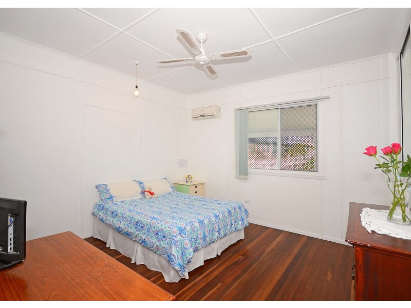 31 Dayman Street, Urangan QLD 4655