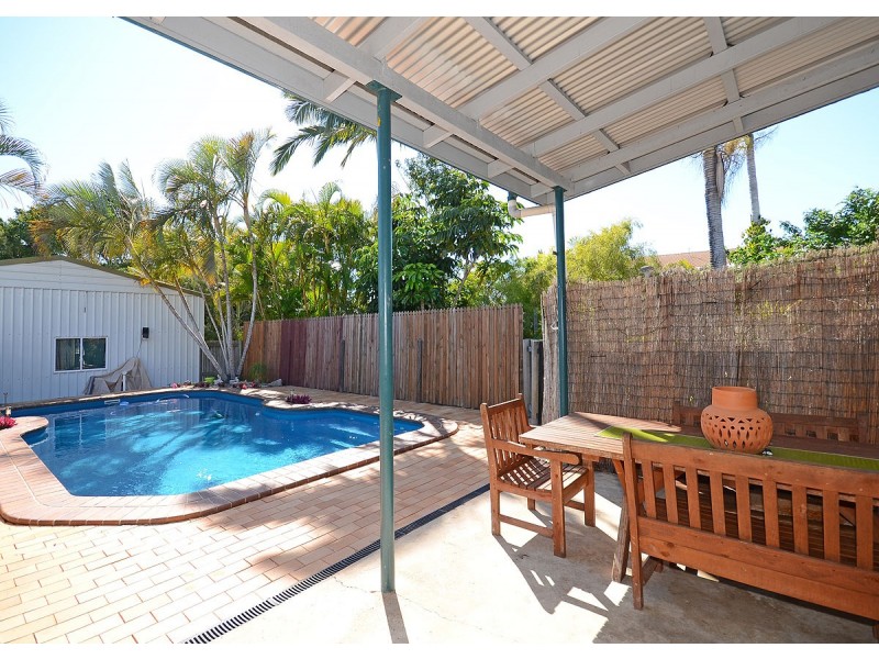 31 Dayman Street, Urangan QLD 4655
