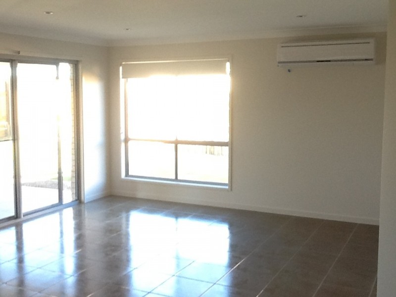 41 Bounty Circuit, Eli Waters QLD 4655