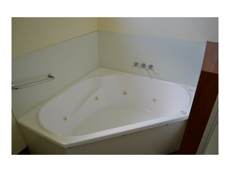 25 Watson Street, Pialba QLD 4655