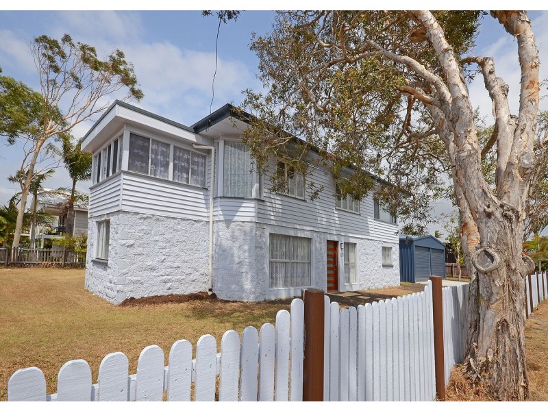 125 Pulgul Street, Urangan QLD 4655