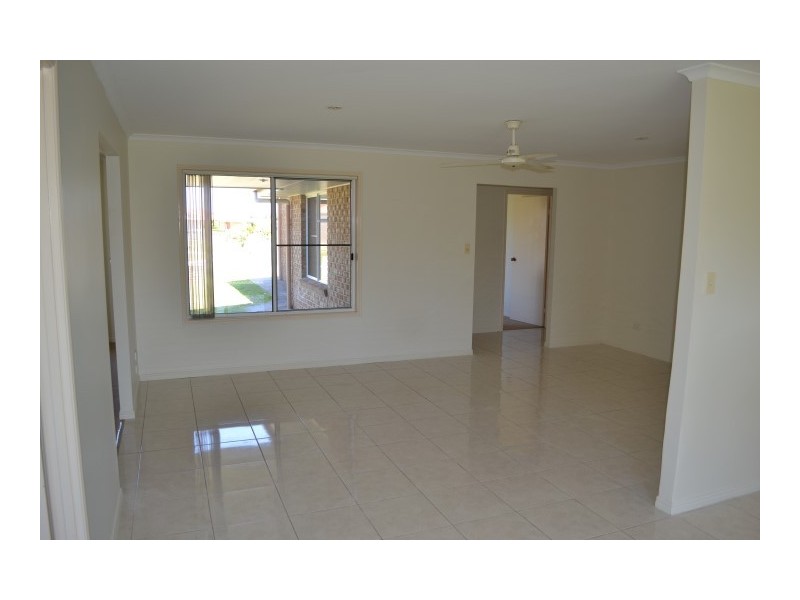 7 Gunsynd Way, Point Vernon QLD 4655
