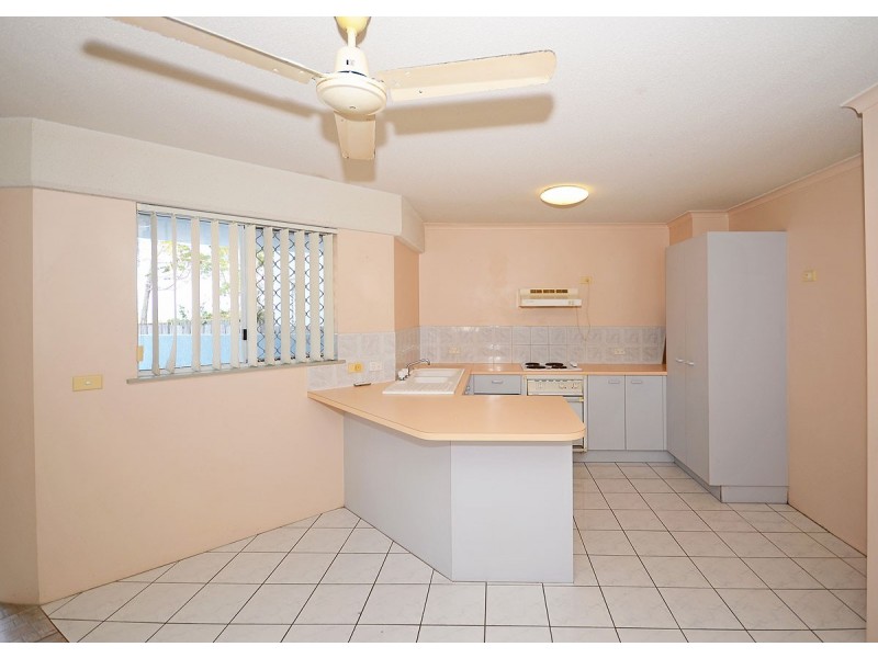 4/458 Esplanade, Torquay QLD 4655