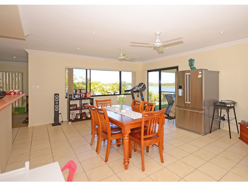 8 Whistler Court, Eli Waters QLD 4655