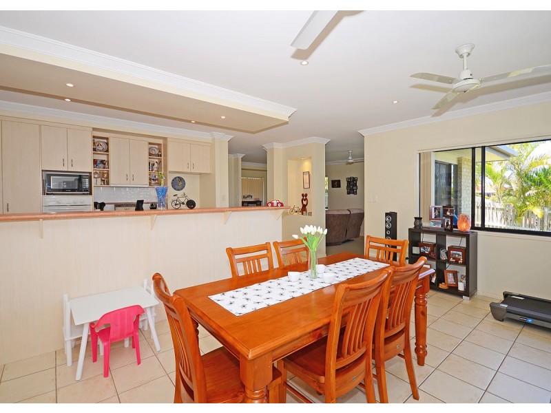 8 Whistler Court, Eli Waters QLD 4655