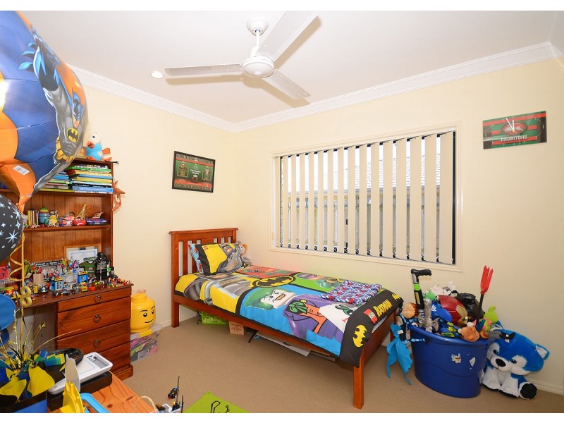 8 Whistler Court, Eli Waters QLD 4655