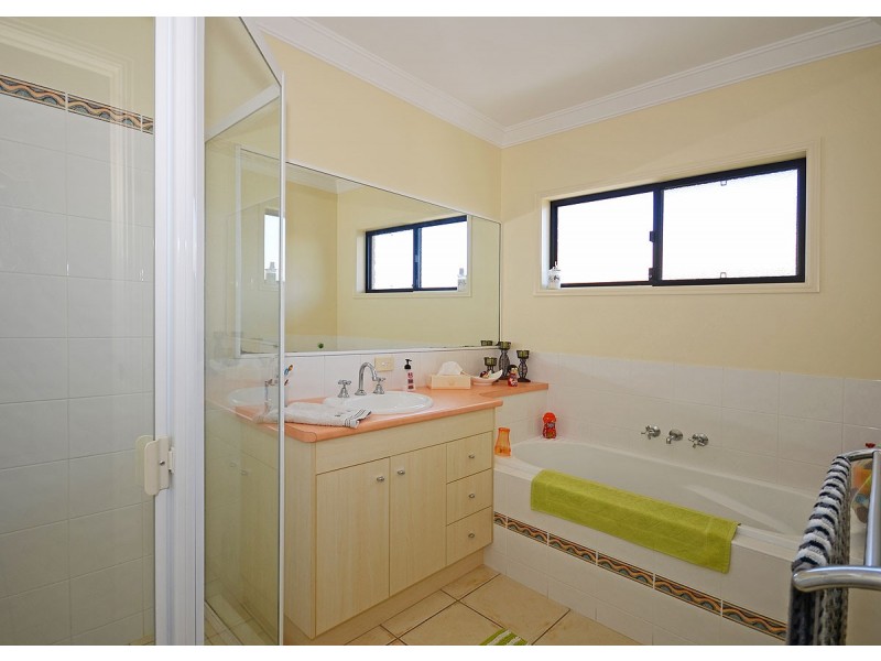 8 Whistler Court, Eli Waters QLD 4655