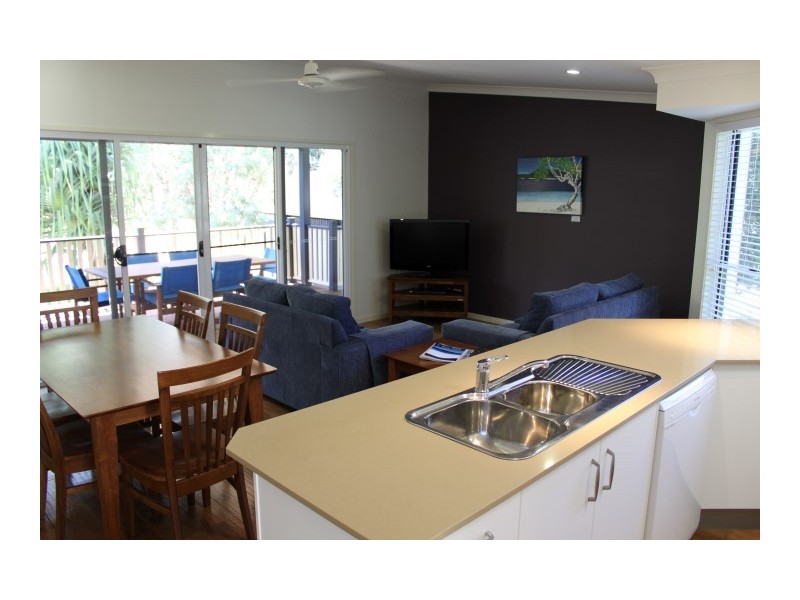 15 Williams Ave, Fraser Island QLD 4581