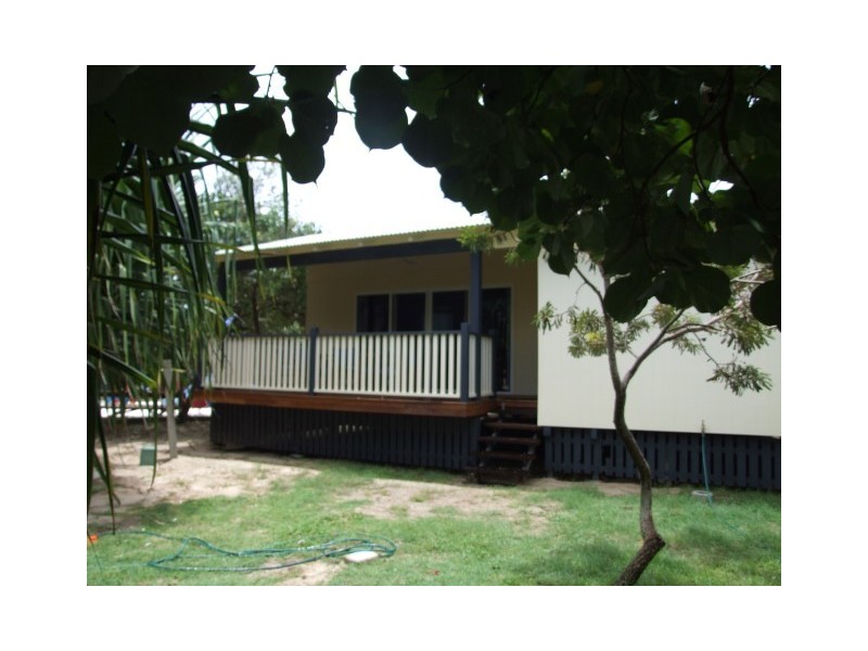 15 Williams Ave, Fraser Island QLD 4581