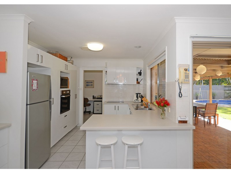 6 Rialto Court, Urangan QLD 4655