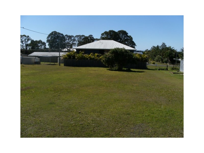 22 Petrel Avenue, River Heads QLD 4655