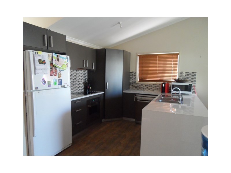 30 Fairway Drive, Urraween QLD 4655