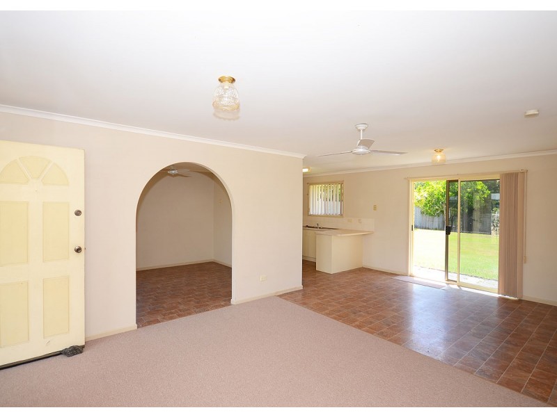 23 Tristania Crescent, Urangan QLD 4655