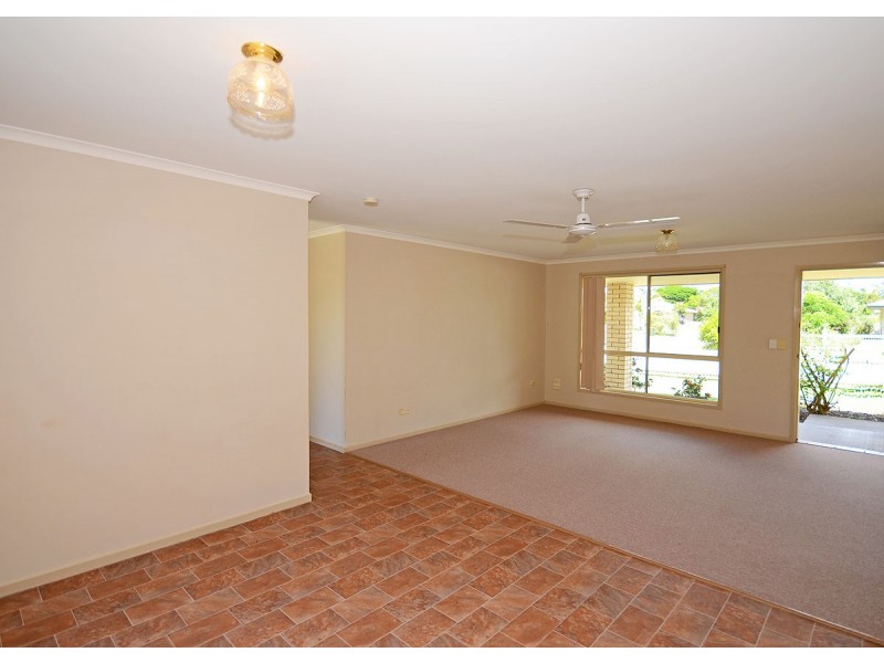 23 Tristania Crescent, Urangan QLD 4655
