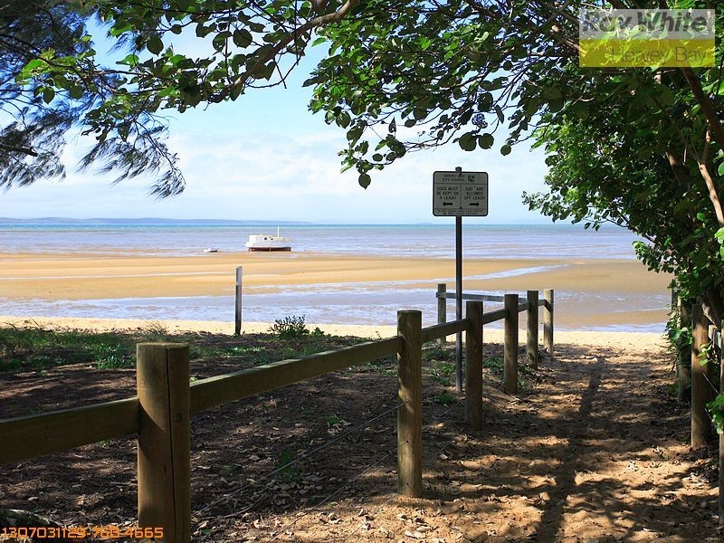 67 Moolyyir Street, Urangan QLD 4655