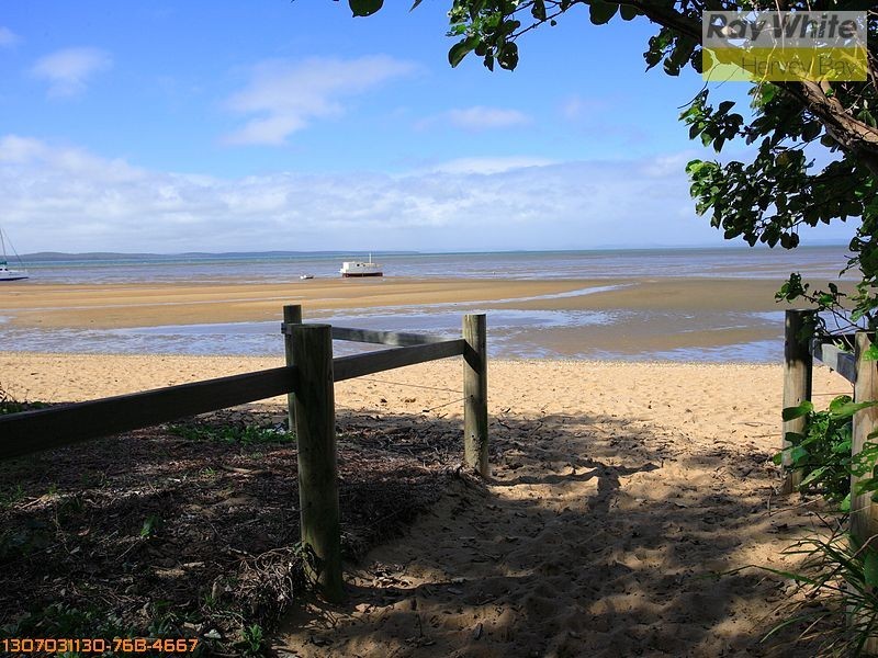 67 Moolyyir Street, Urangan QLD 4655