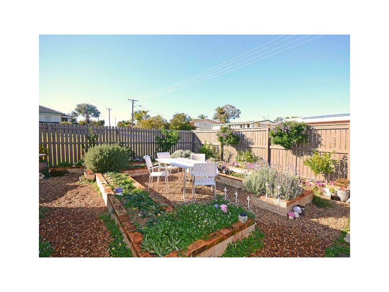 15 John Street, Scarness QLD 4655
