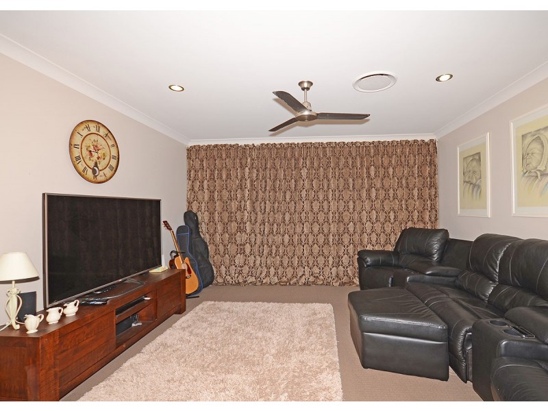 15 John Street, Scarness QLD 4655