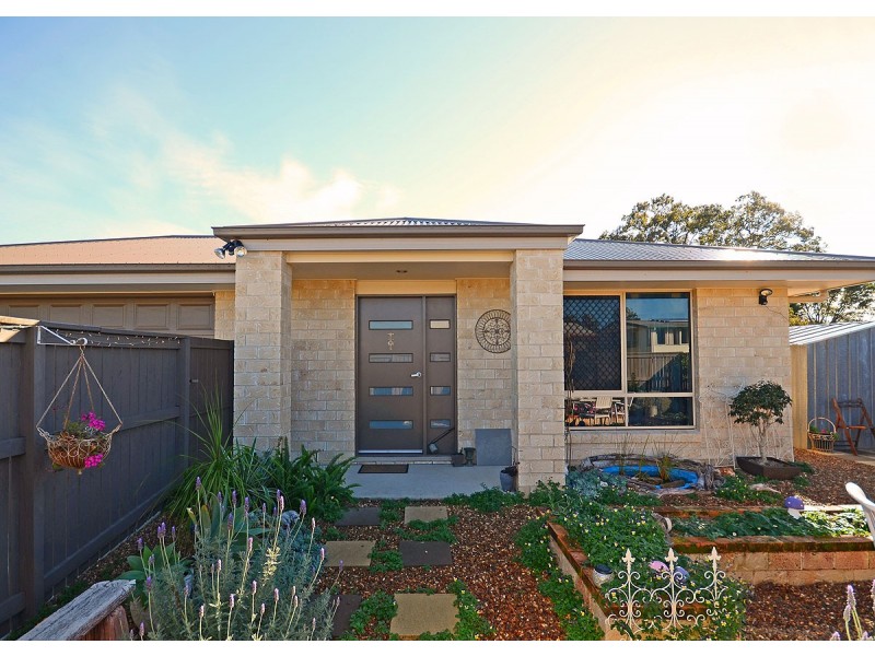 15 John Street, Scarness QLD 4655