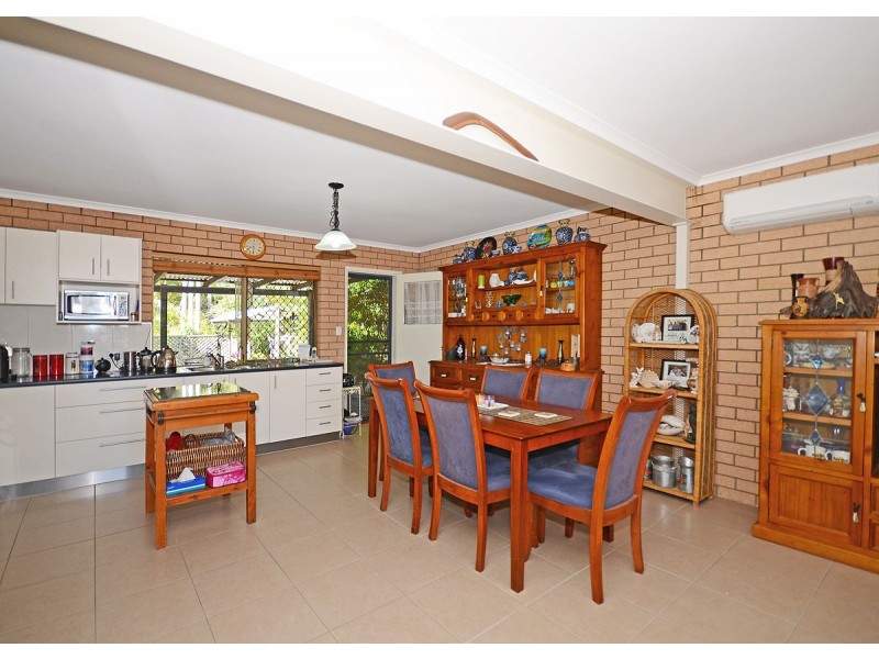 597 Boat Harbour Drive, Urangan QLD 4655