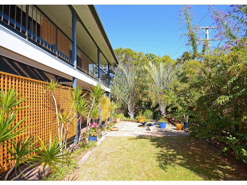 597 Boat Harbour Drive, Urangan QLD 4655