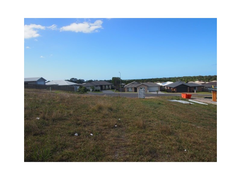 14 Mia Court, Nikenbah QLD 4655