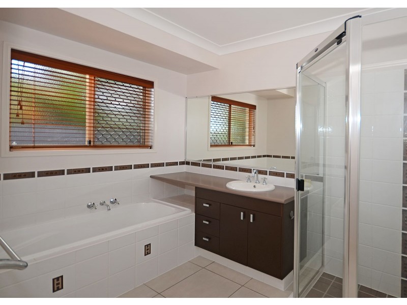 37 Seahorse Circuit, Dundowran Beach QLD 4655