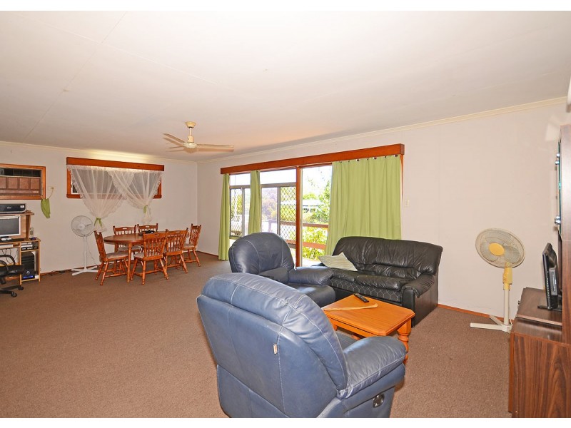 2 Tom Street, Pialba QLD 4655