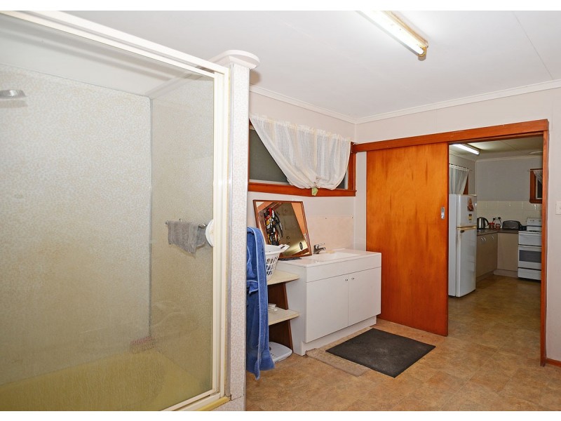 2 Tom Street, Pialba QLD 4655